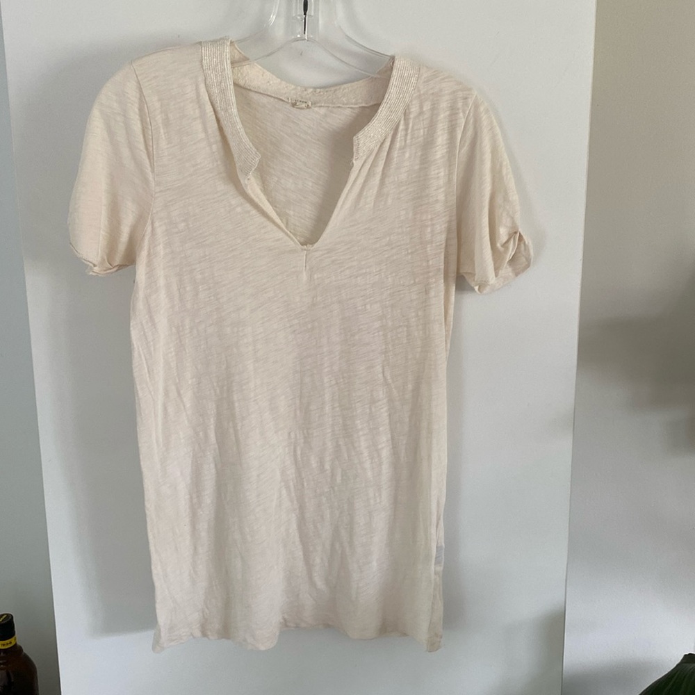 J CREW off white ivory slub tee shirt beaded embellished collar neckline v-neck